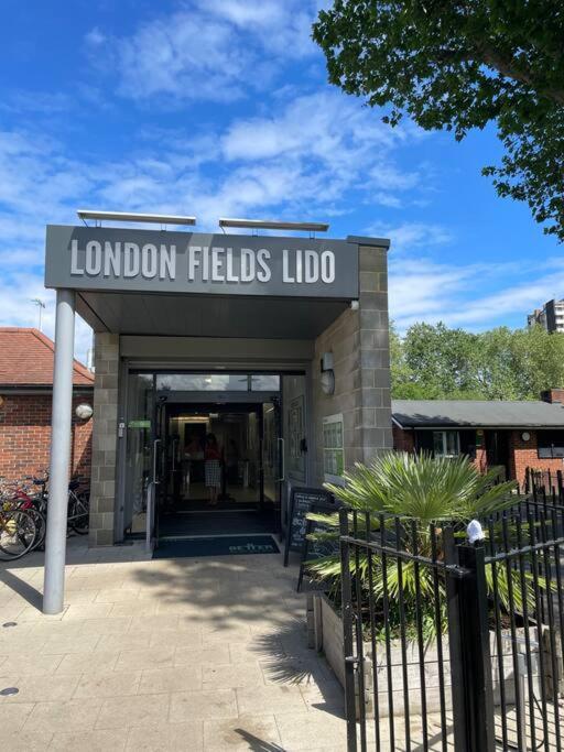 Cool Dalston Studio With Balcony And Gym Apartment London Ngoại thất bức ảnh