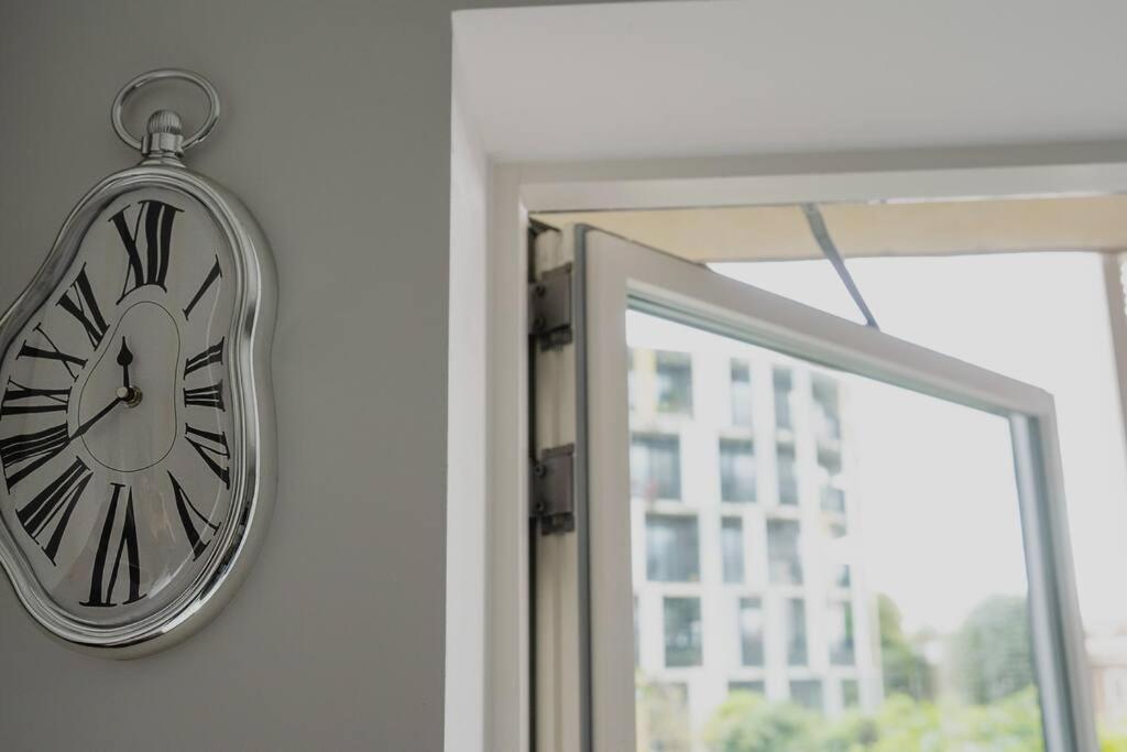 Cool Dalston Studio With Balcony And Gym Apartment London Ngoại thất bức ảnh
